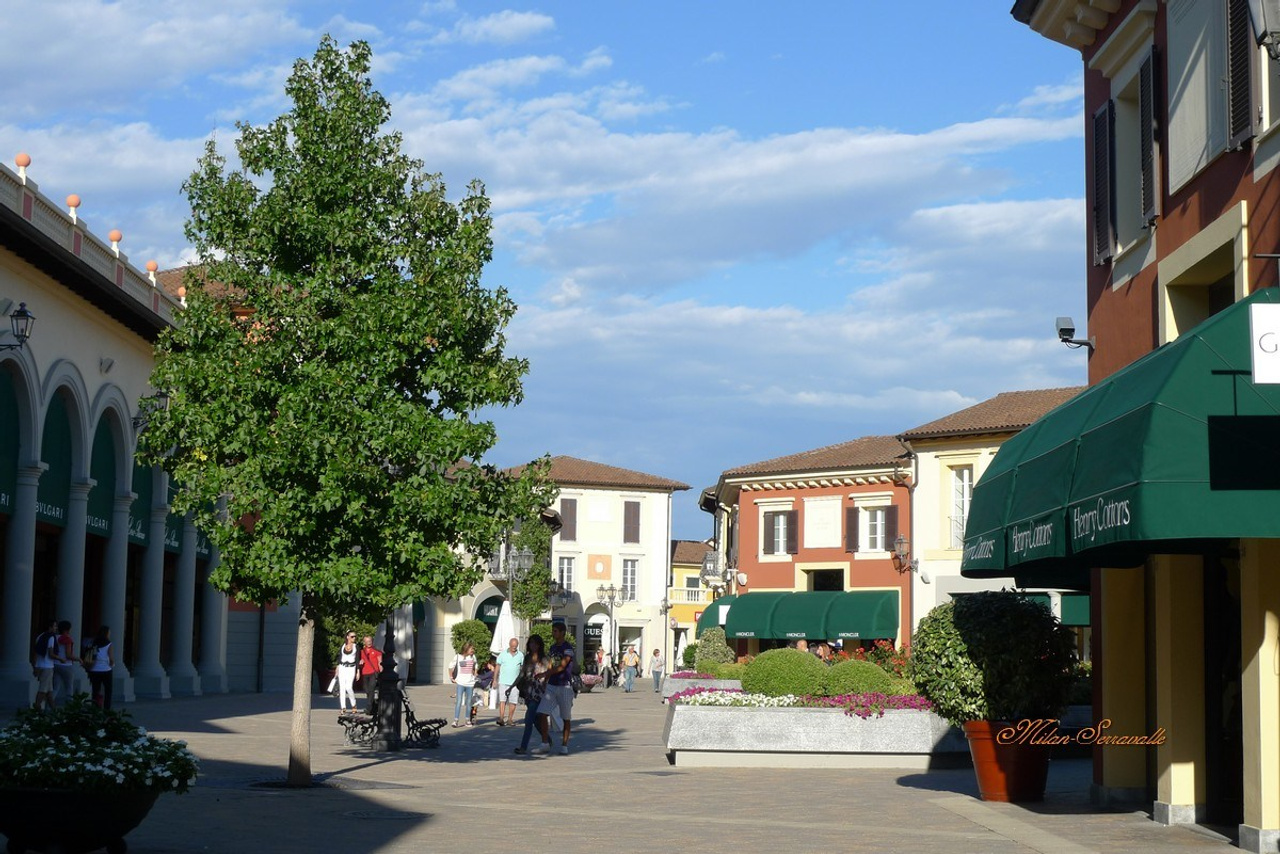 Италия. Милан 2012 г. Улица, люди, жизнь…