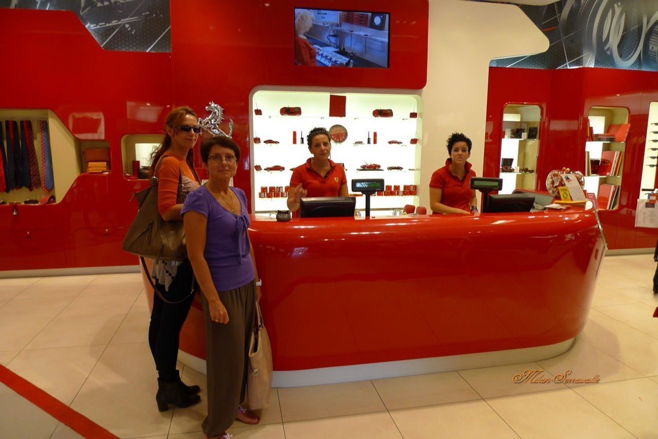 Италия. Милан 2012 г. Улица, люди, жизнь…