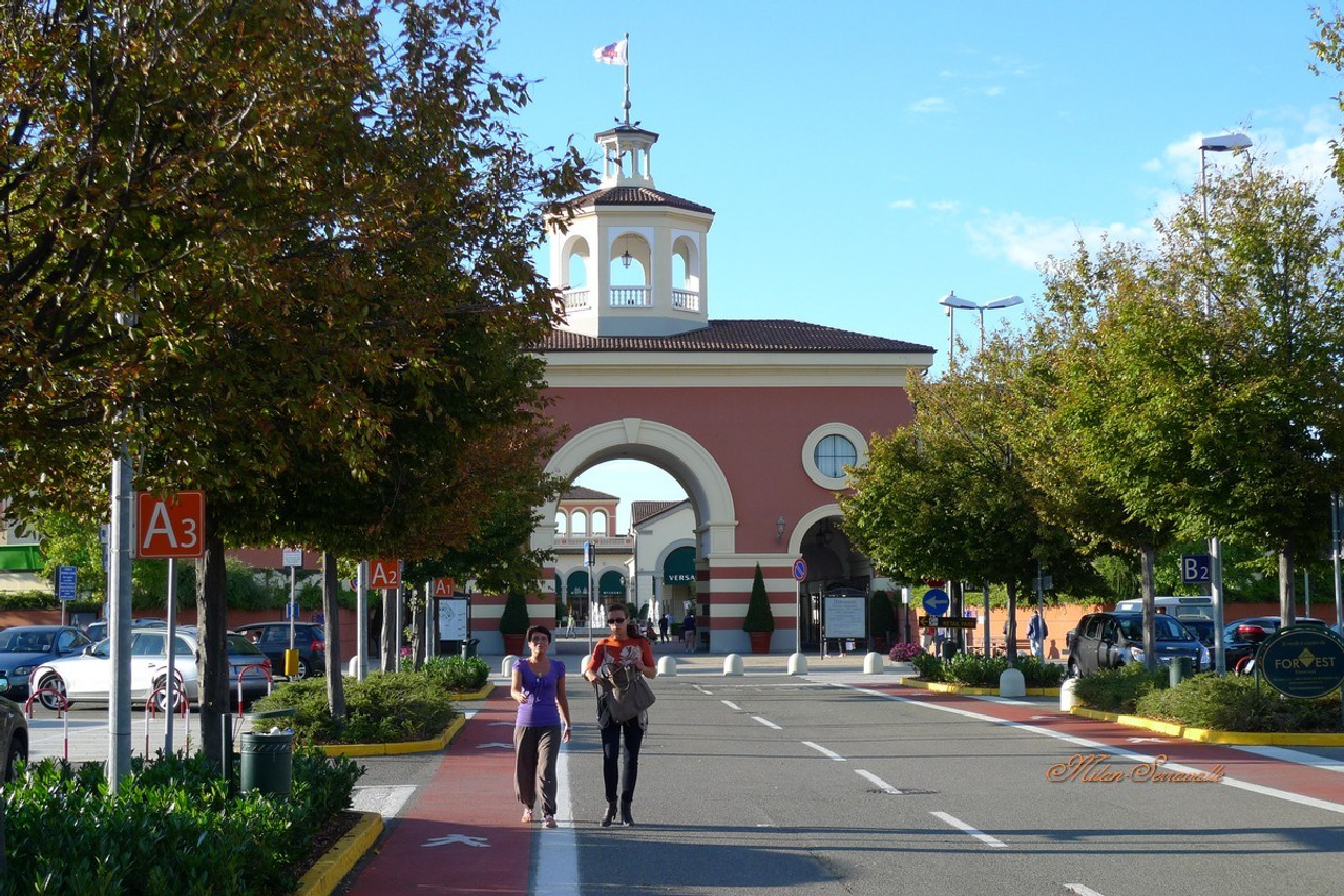 Италия. Милан 2012 г. Улица, люди, жизнь…