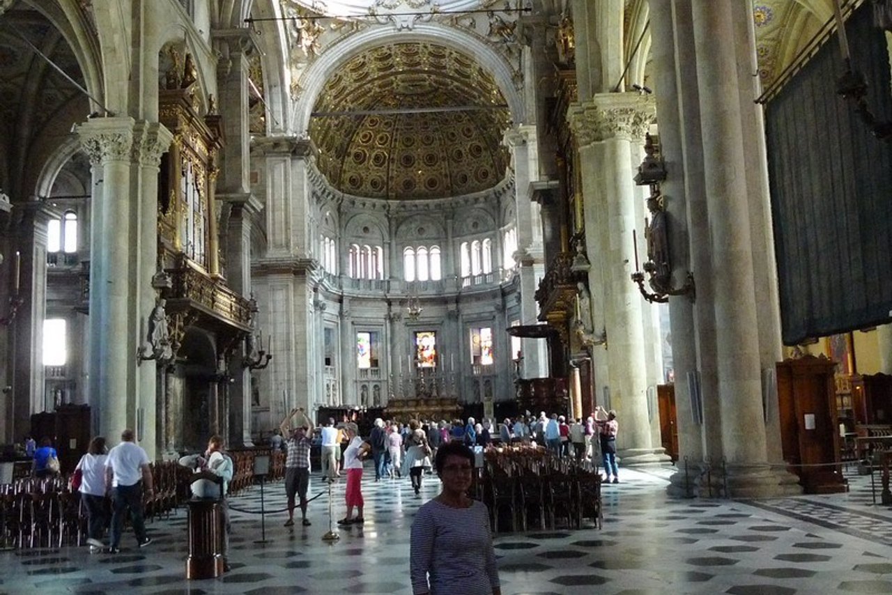 Италия. Милан 2012 г. Улица, люди, жизнь…