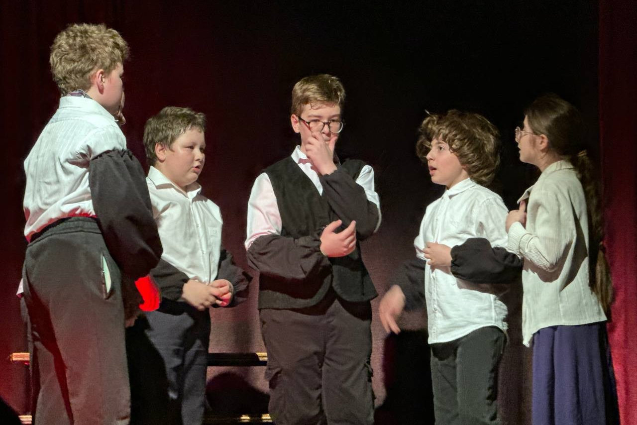 Видеозапись "Соломенная шляпка"