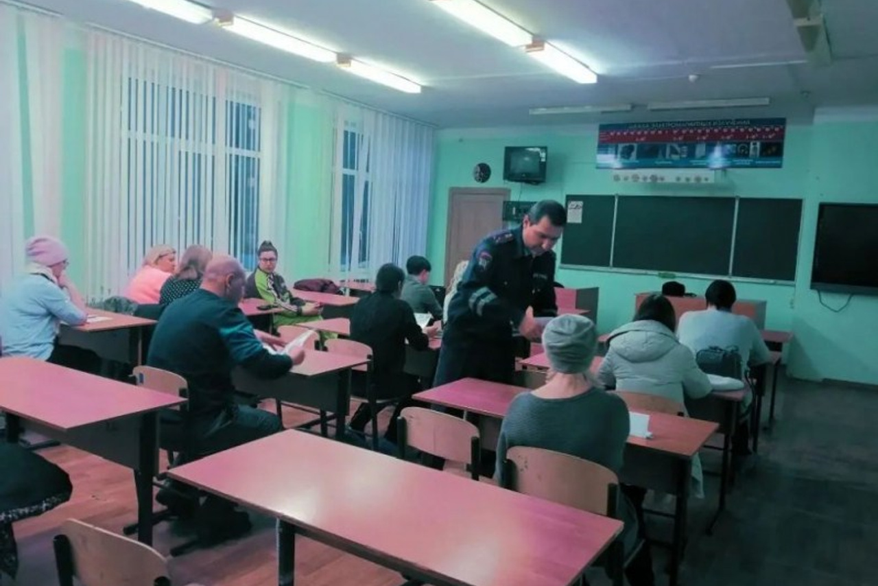 Сотрудники полиции напоминают об ответственности за пропаганду атрибутики или символики экстремистских организаций. Новости Мурома. Муром-Инфо