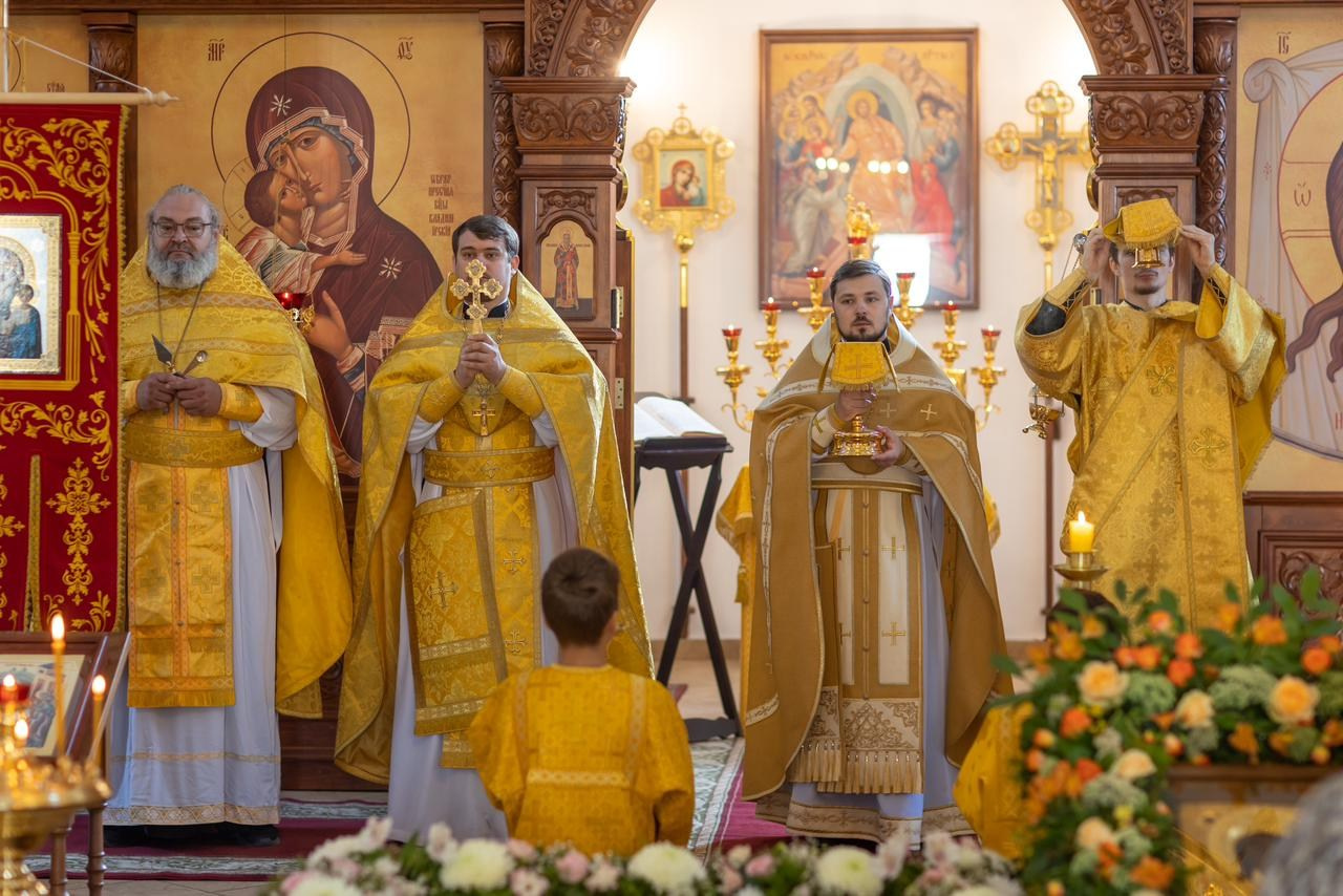 В САРАТОВЕ ПРОЙДЕТ ТРАДИЦИОННЫЙ КРЕСТНЫЙ ХОД С КАЗАНСКОЙ ИКОНОЙ БОЖИЕЙ МАТЕРИ. Саратовское Северо-Западное благочиние