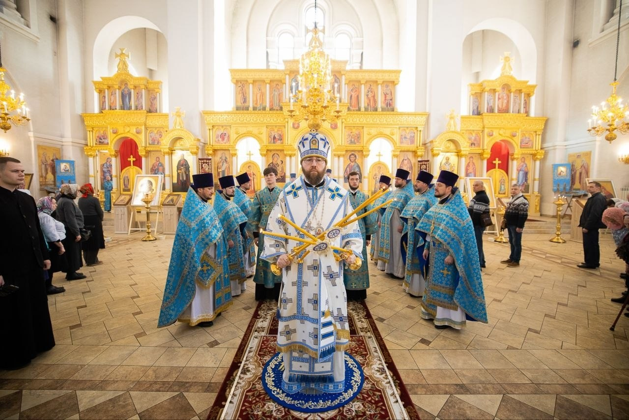 БЛАГОЧИННЫЙ СЕВЕРО-ЗАПАДНОГО ОКРУГА ПРИНЯЛ УЧАСТИЕ В АРХИЕРЕЙСКОМ БОГОСЛУЖЕНИМ В ХРАМЕ СВЯТИТЕЛЯ ТИХОНА ЗАДОНСКОГО. Саратовское Северо-Западное благочиние