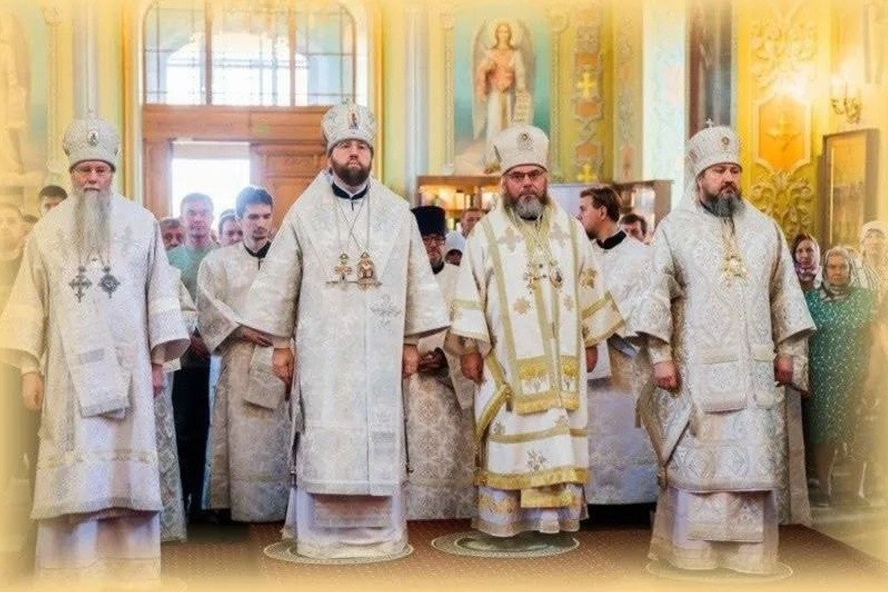 В Спасский храм принесен ковчег с мощами блгвв. кн. Петра и Февронии. Саратовское Северо-Западное благочиние