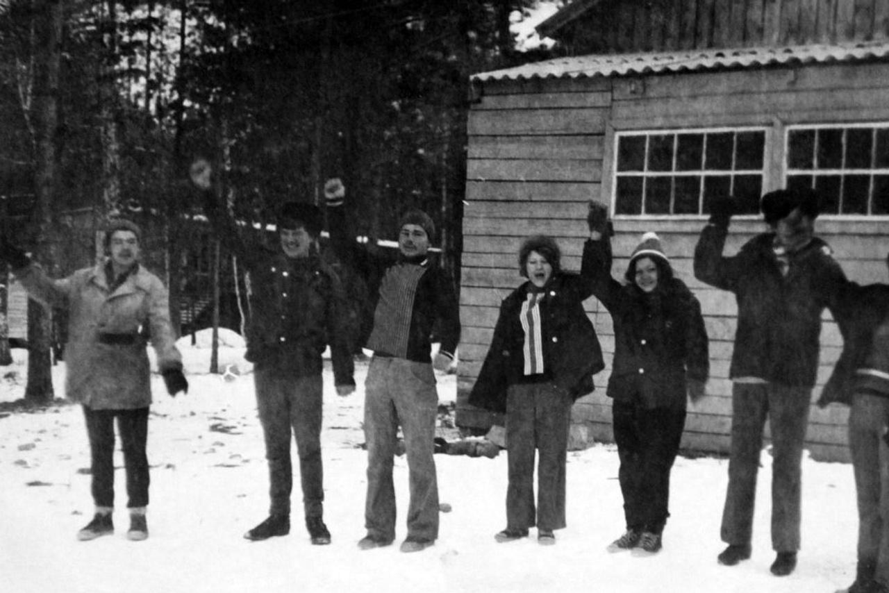 Мнеб дороги далёкие (1977). Фотограф Эдуард Алмадаков