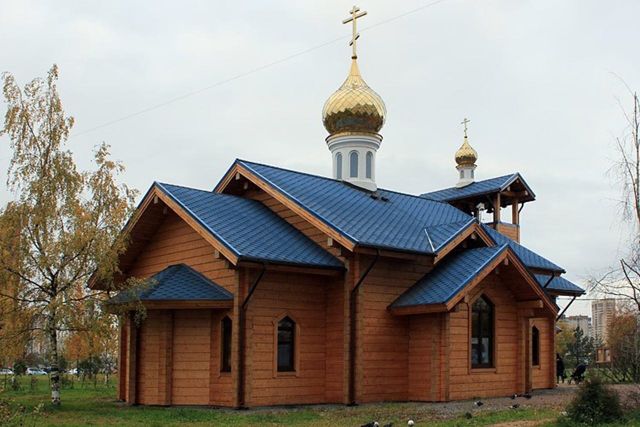 Храм свт. Николая Чудотворца на Долгоозерной