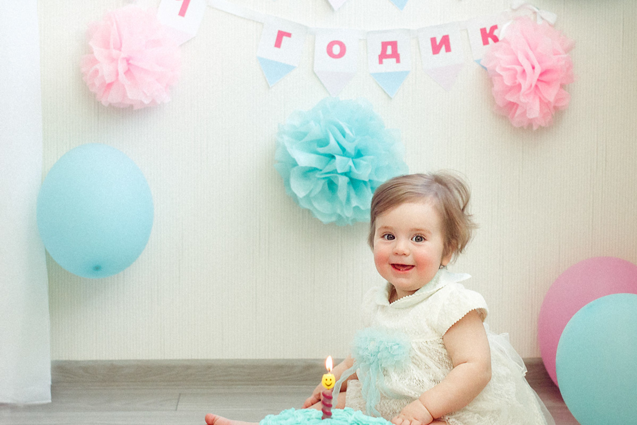 Полиночке 1 годик