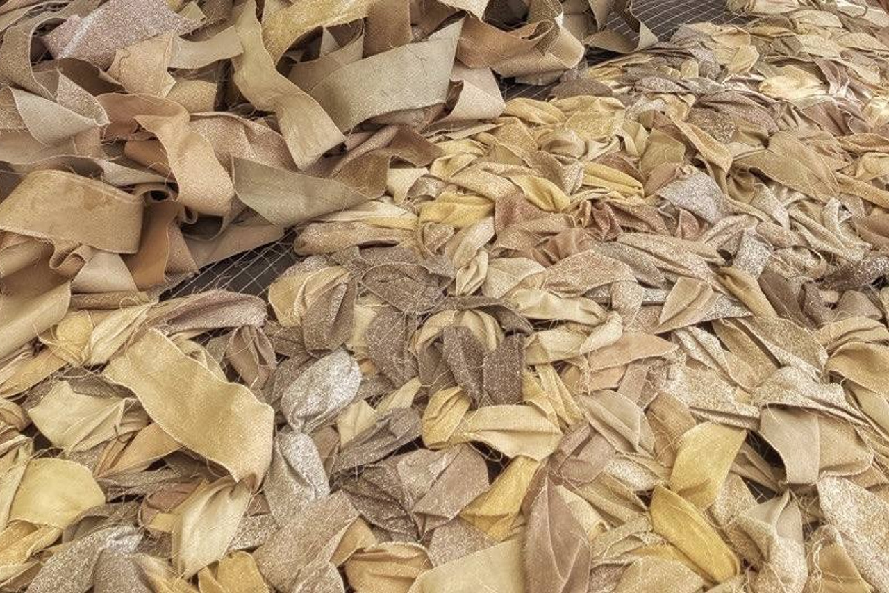 Объемная и прорезная аппликация на театральных декорациях. История занавеса. Превращаем идею в технологию