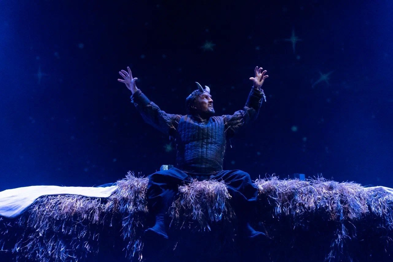 Пошив театральных занавесов и мягких декораций на заказ | Кулисы, падуги, задники. История занавеса. Превращаем идею в технологию