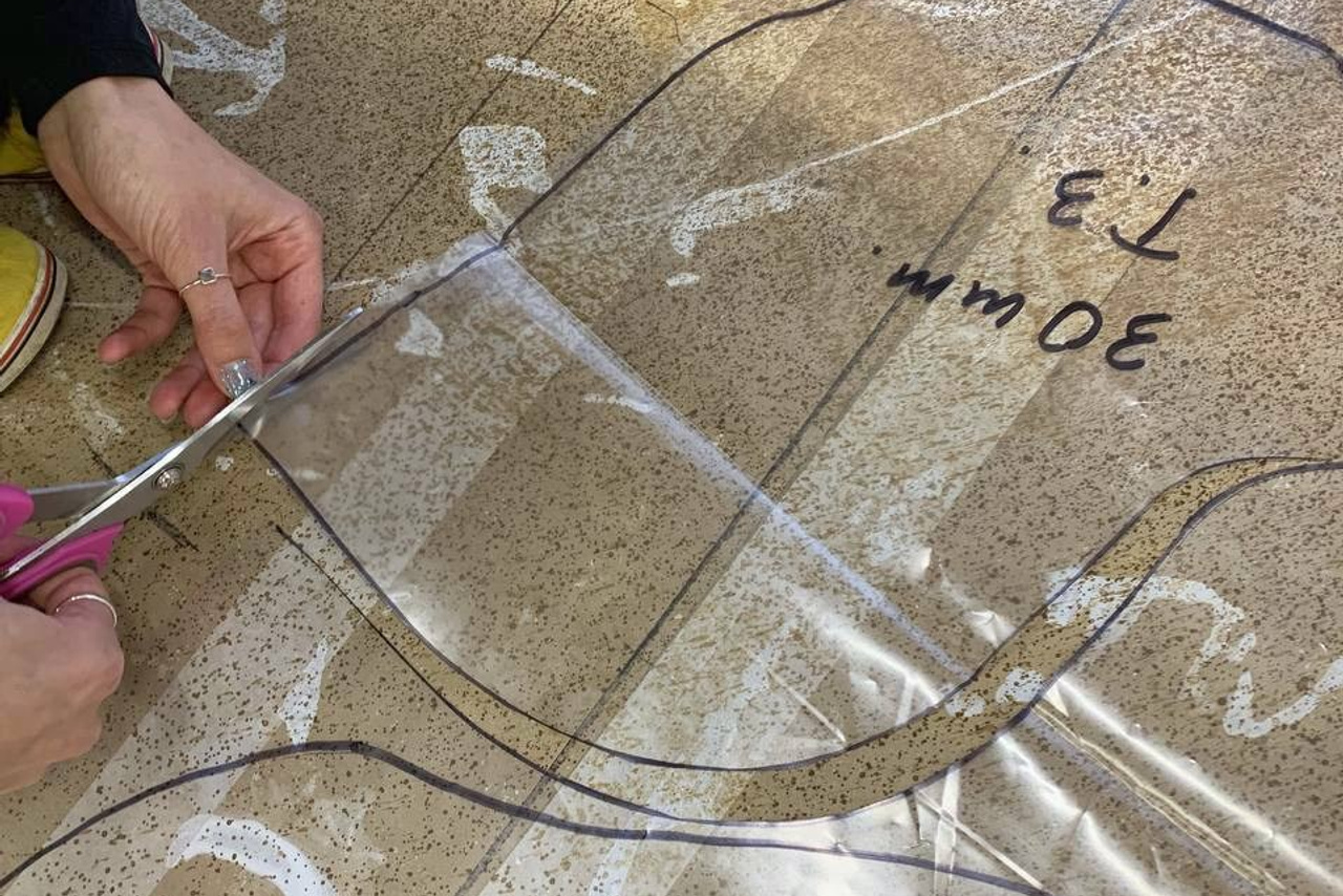 Объемная и прорезная аппликация на театральных декорациях. История занавеса. Превращаем идею в технологию