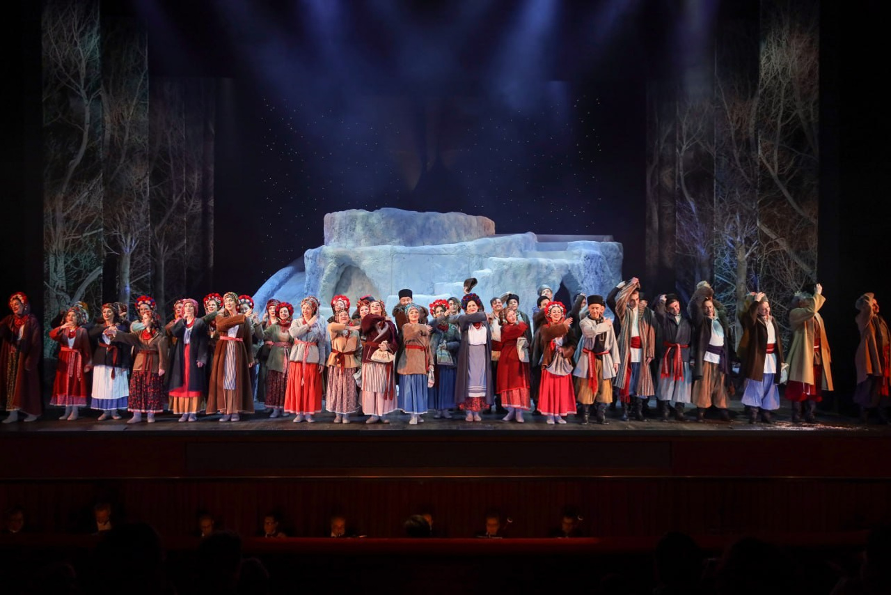 Декорации для оперы «Черевички» | Геликон Опера. История занавеса. Превращаем идею в технологию