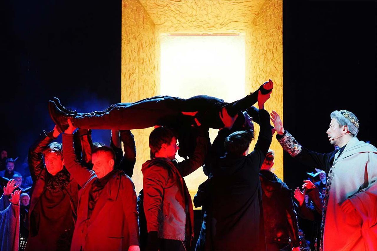 Декорации для хоровой оперы «Сказ о Борисе и Глебе». История занавеса. Превращаем идею в технологию