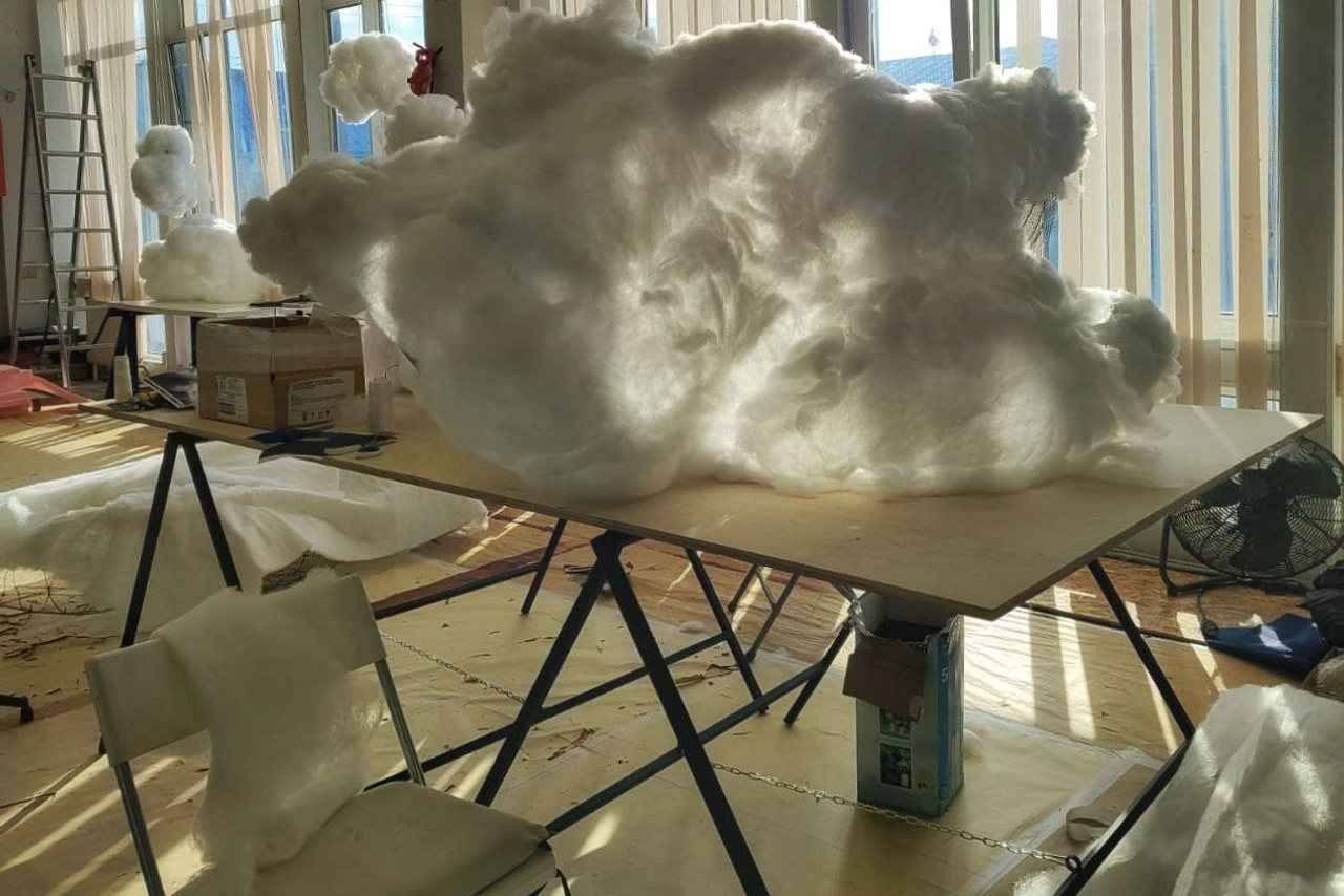 Объемная и прорезная аппликация на театральных декорациях. История занавеса. Превращаем идею в технологию