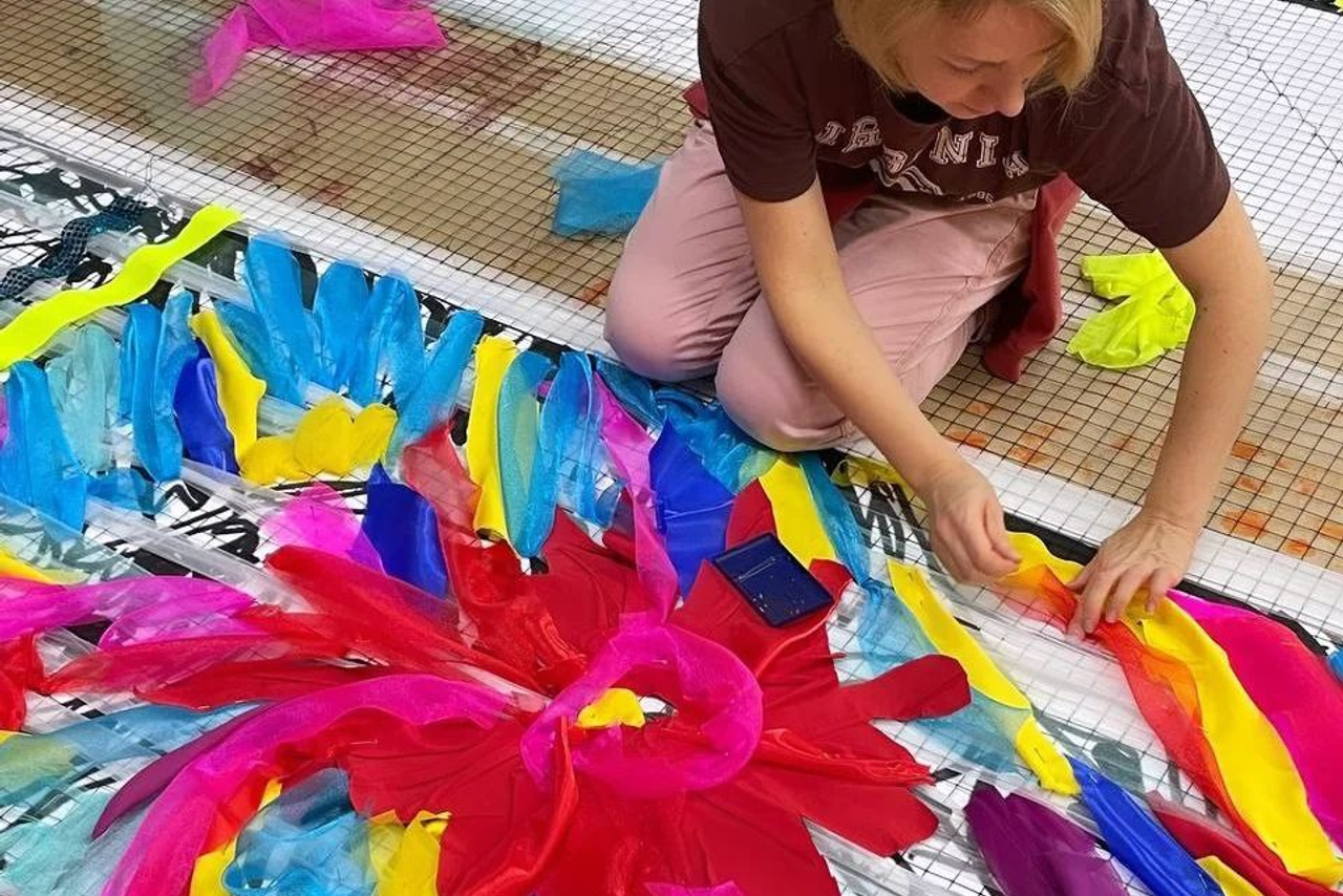 Объемная и прорезная аппликация на театральных декорациях. История занавеса. Превращаем идею в технологию