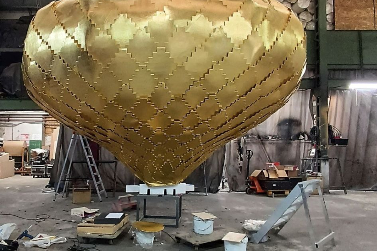 Объемная и прорезная аппликация на театральных декорациях. История занавеса. Превращаем идею в технологию