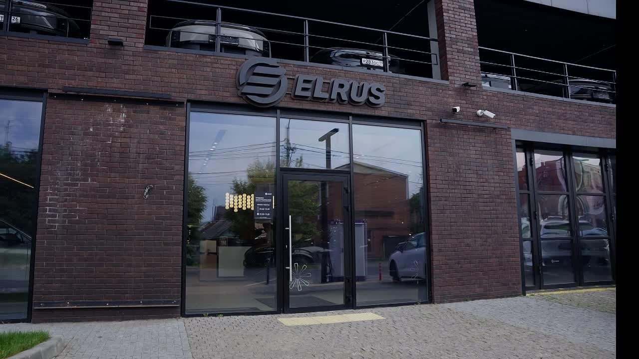 Интерьерная фотосъемка автосалона Elrus в Краснодаре. Zeekr, LiXiang Профессиональная фотосъемка интерьера премиум-автосалона в Краснодаре. Шедевры для Вас! Фотограф и Видеограф в Краснодаре Пахиев Руслан