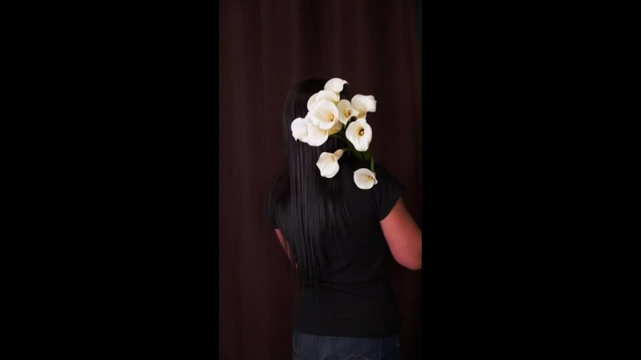 Профессиональная видеосъемка цветов для карточек товаров на Ozon и Wildberries. Динамические ролики Студийная предметная видеосъемка живых. Шедевры для Вас! Фотограф и Видеограф в Краснодаре Пахиев Руслан