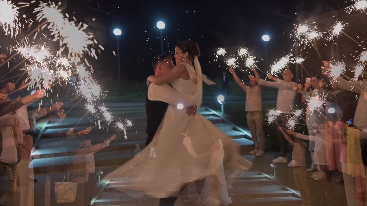 Свадебные ролики-клипы. Меня зовут Михайлов Сергей, занимаюсь фото и видео г. Чебоксарах