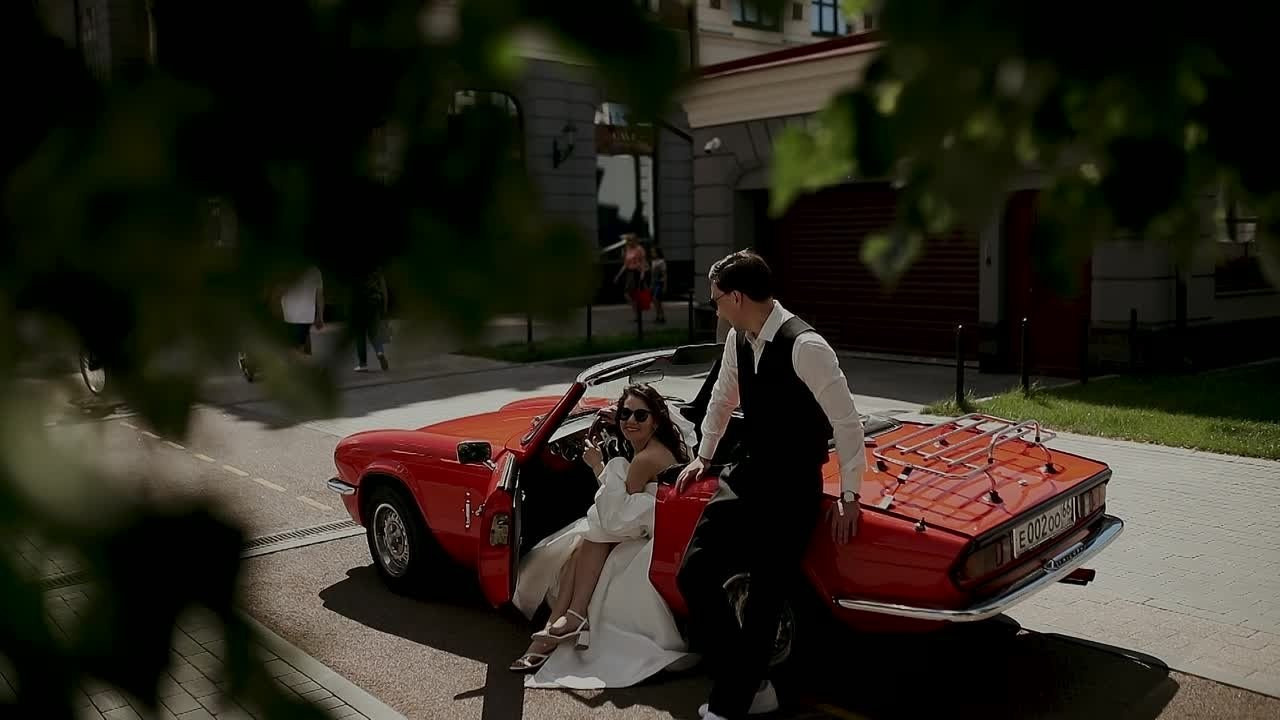 Видеограф Илья Новиков — Профессиональная видеосъемка в Москве, Санкт-Петербурге, Екатеринбурге, Калининграде. Видеограф, фотограф Илья Новиков Москва, Екатеринбург, Калининград