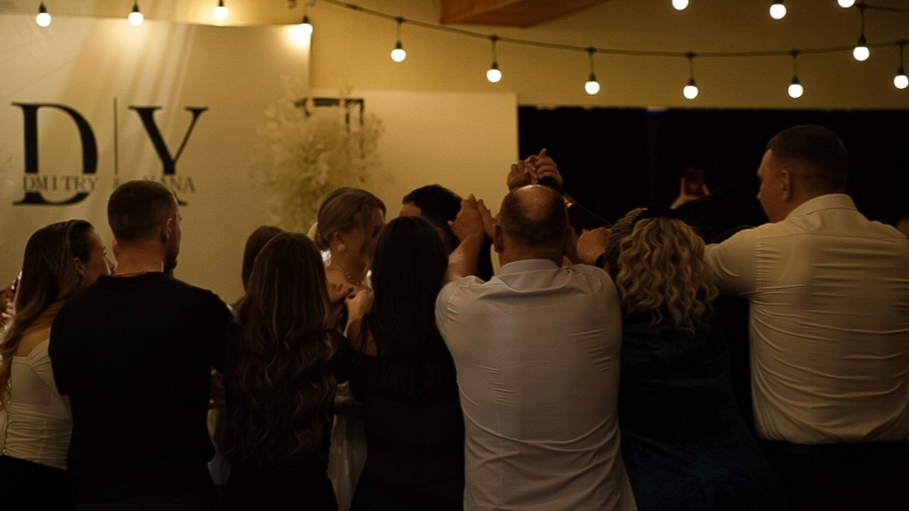 Свадебные фильмы. Свадебный видеограф, рилсмейкер, фотограф в Когалыме Меркулова Диана