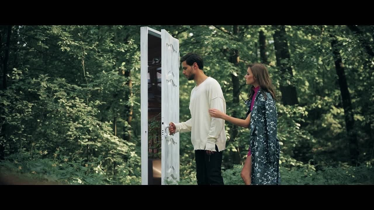 Bussiness. Ernest&Lisa Kim