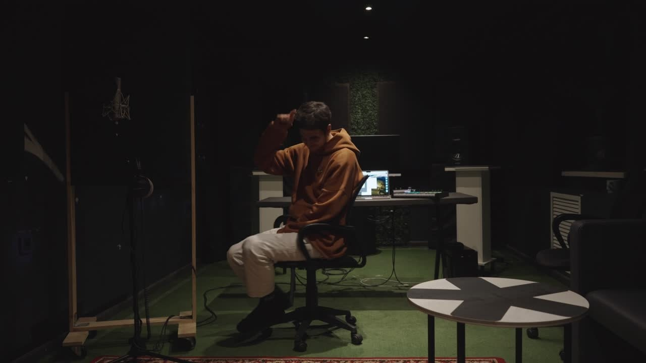 Видео. Юрий Шмидт — Репортажный фотограф