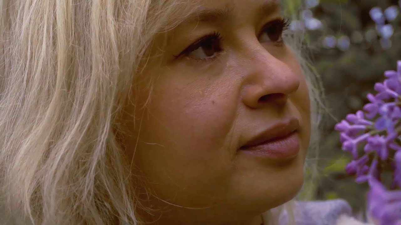 Весенний видеопортрет девушки. Видеограф Осинина Татьяна — видеосъемка в Москве