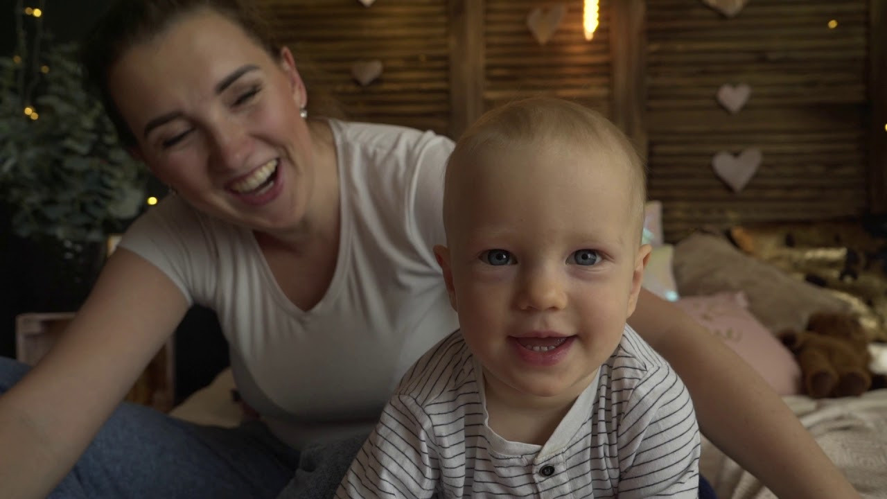 Видеосъемка многодетной семьи в студии. Видеограф Осинина Татьяна — видеосъемка в Москве