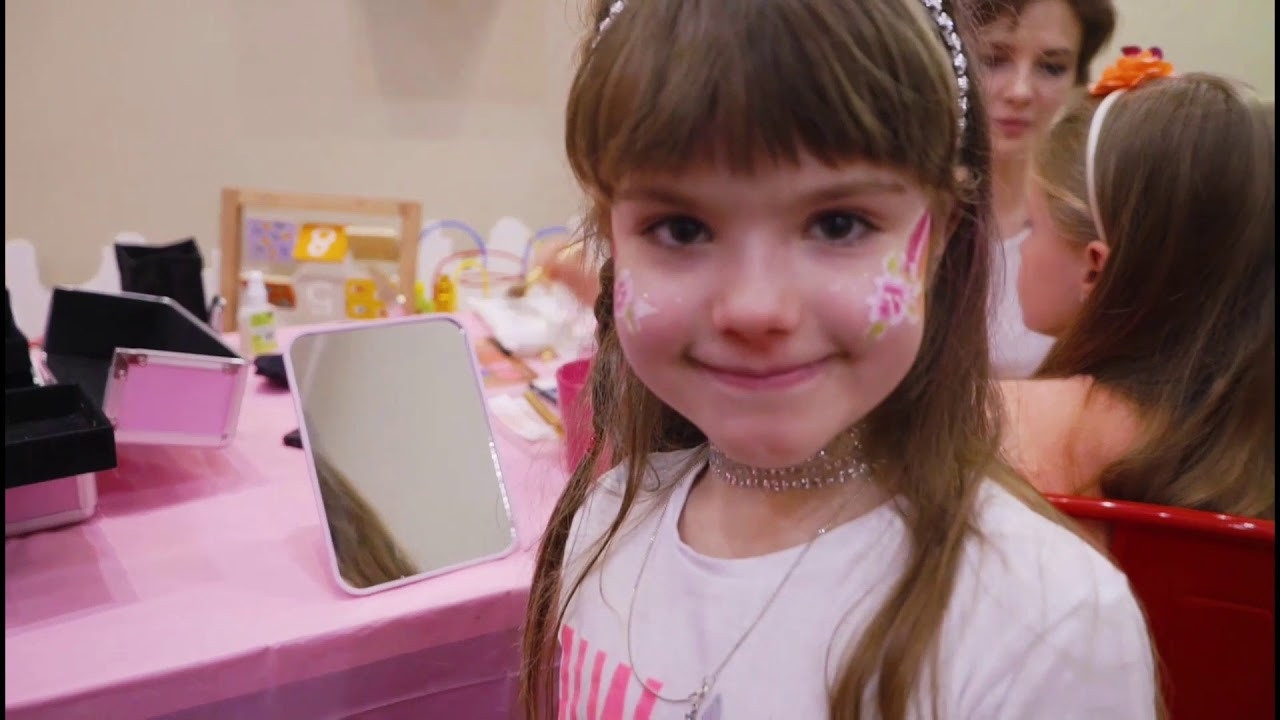 Девичник в кафе. Видеограф Осинина Татьяна — видеосъемка в Москве