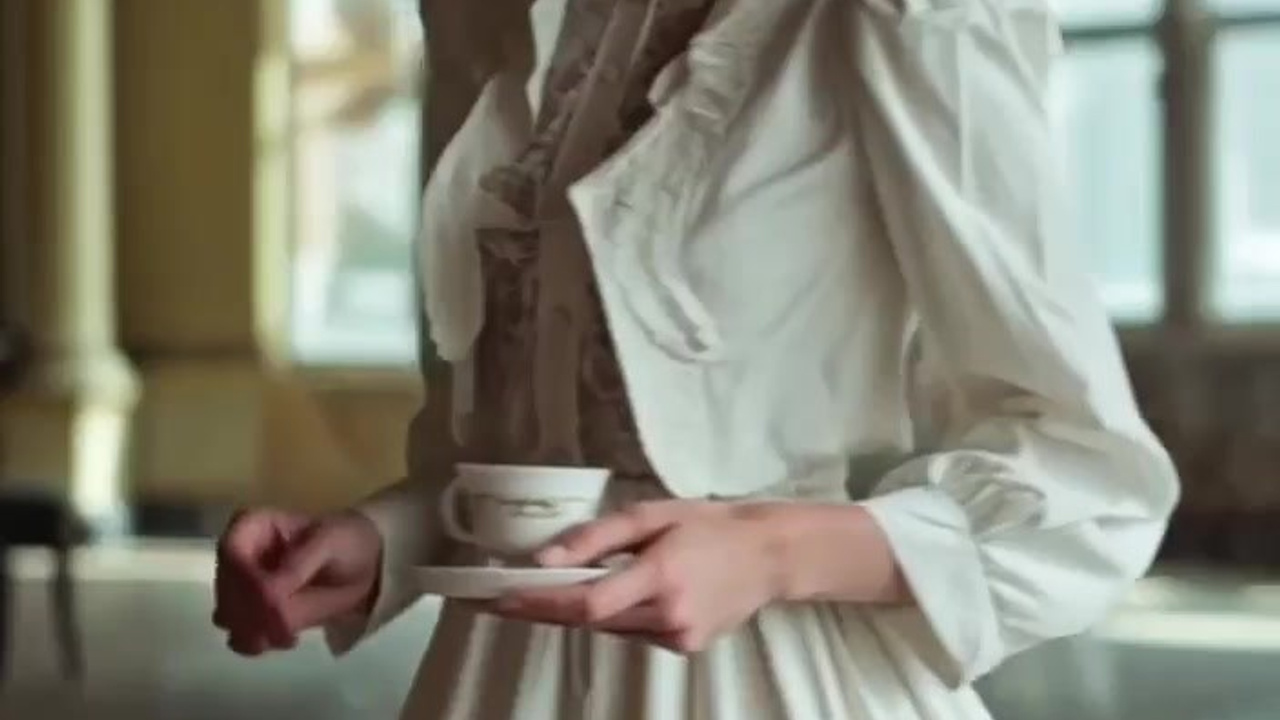 ИИ-видео. Графический дизайнер AI в Москве Валерия Кос