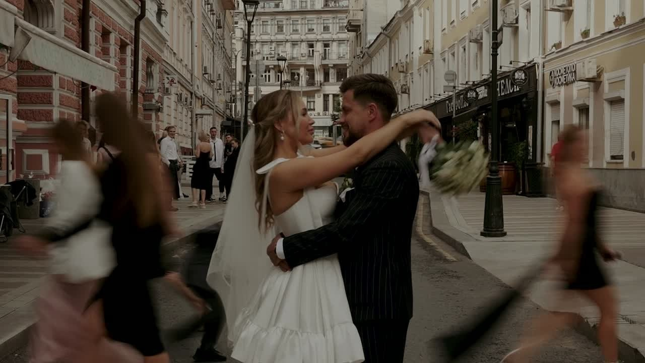 Видеограф Илья Новиков — Профессиональная видеосъемка в Москве, Санкт-Петербурге, Екатеринбурге, Калининграде. Видеограф, фотограф Илья Новиков Москва, Екатеринбург, Калининград