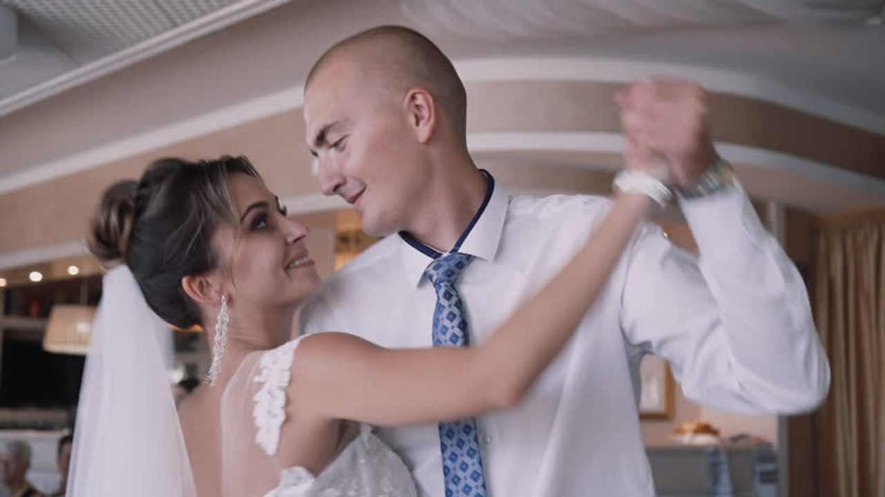 Тизер свадьбы. Инстаклип. Свадебный клип. Свадебное видео. Свадебный ф. Видеосъемка, видеограф в Донецке Николай Хоришко