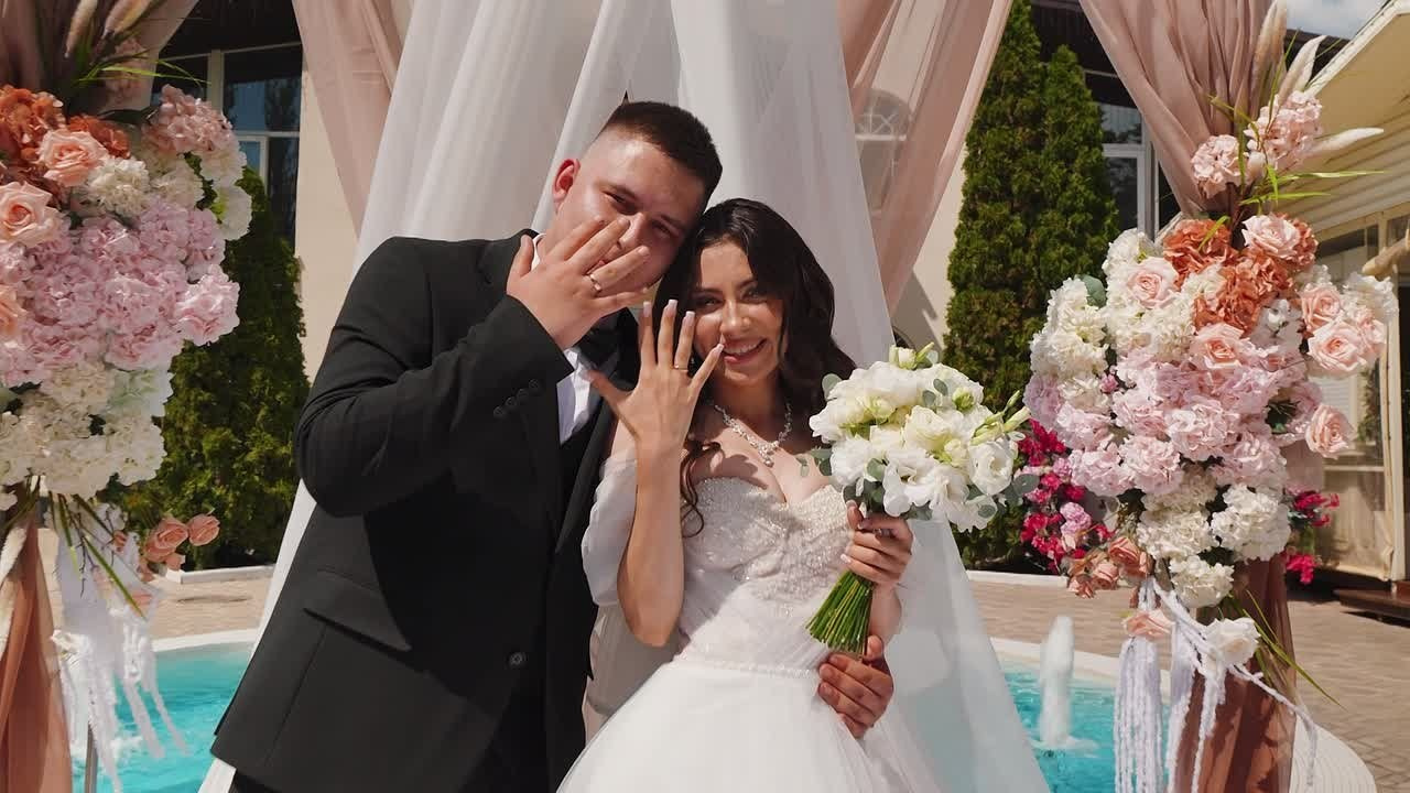 Свадебный клип. Свадебное видео. Свадебный фильм. Видеосъемка, видеограф в Донецке Николай Хоришко