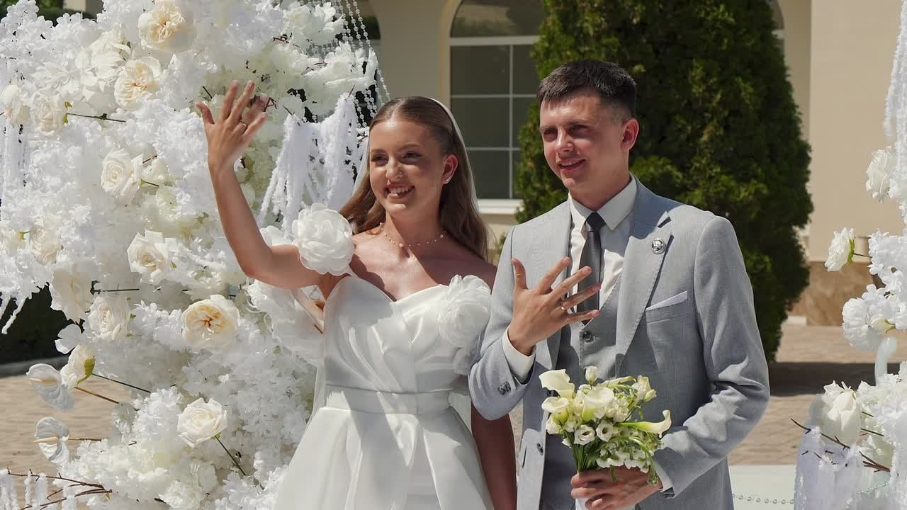 Свадебный клип. Свадебное видео. Свадебный фильм. Видеосъемка, видеограф в Донецке Николай Хоришко