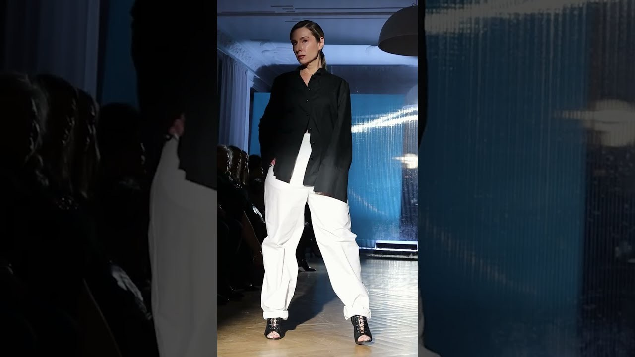 Fashion show at SKYPOINT (video). Photographer Rena Epikhova