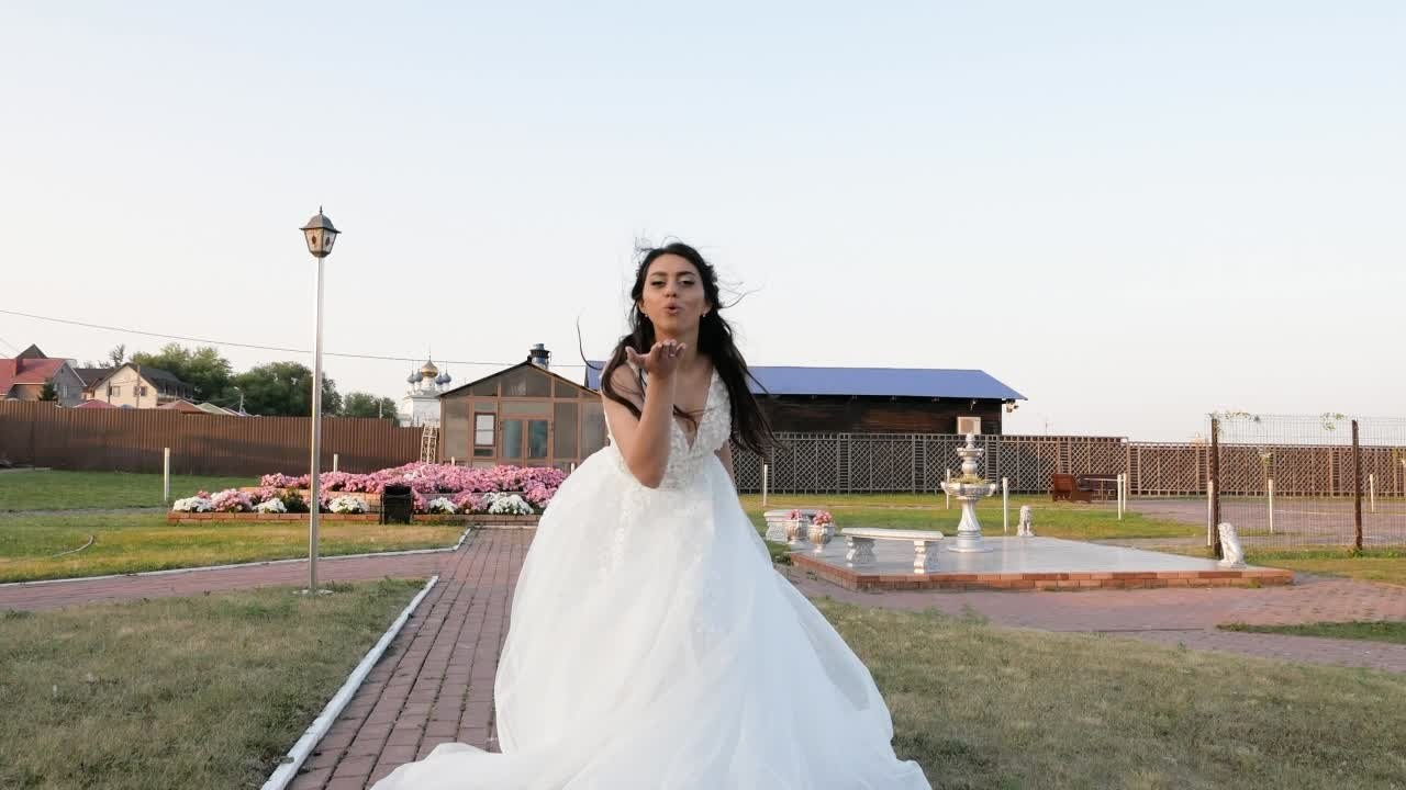 Свадебное видео. Свадебное видео и выпускные альбомы в Челябинской области in LENS