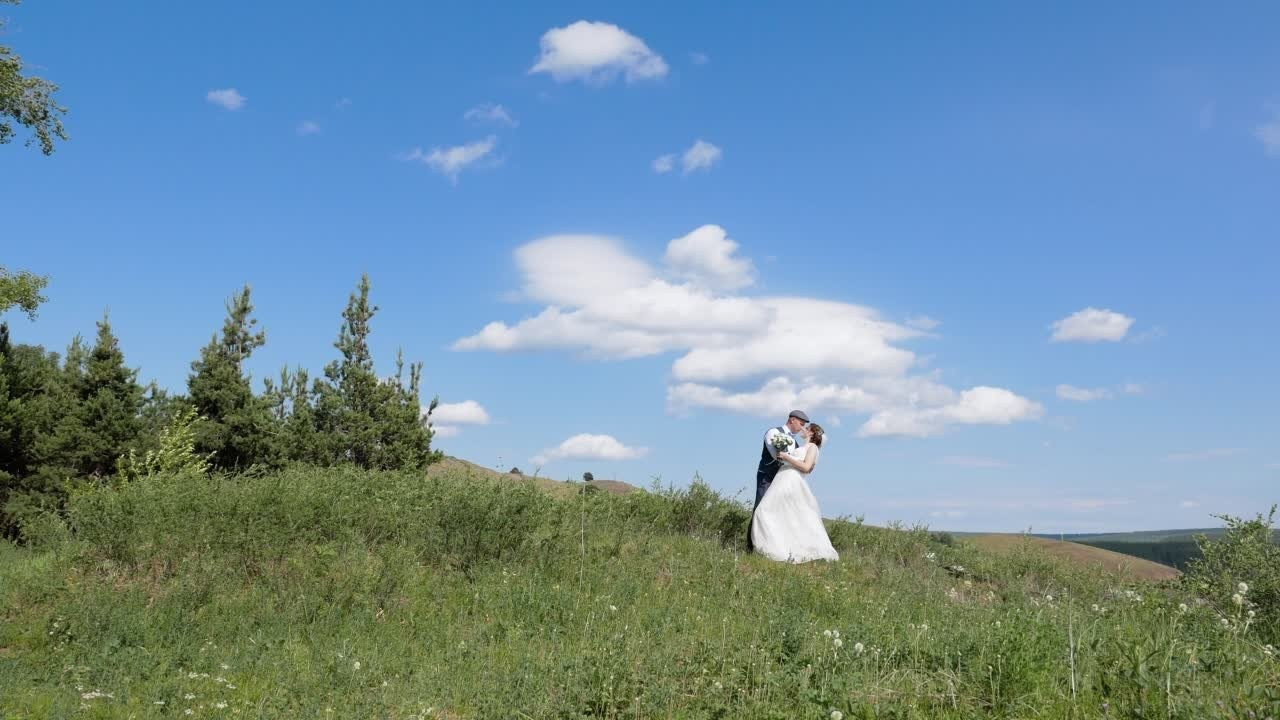 Свадебное видео. Свадебное видео и выпускные альбомы в Челябинской области in LENS