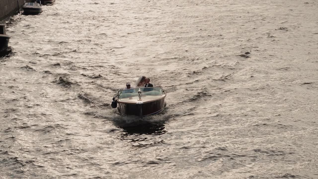 Свадебное Видео в Санкт-Петербурге. Фото и Видеосъемка на ваше мероприятие. Александр Романов