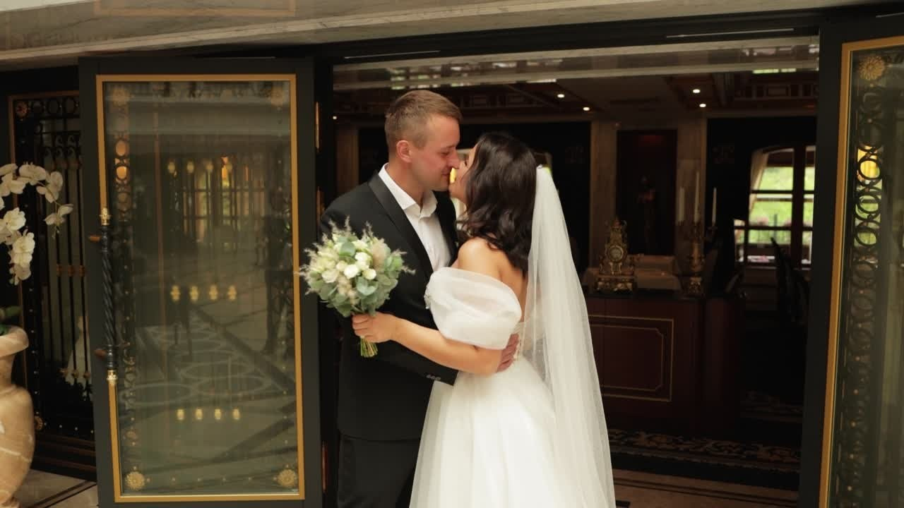 Свадебные клипы и фильмы. Свадебный фотограф и видеограф — Сергей и Дарья