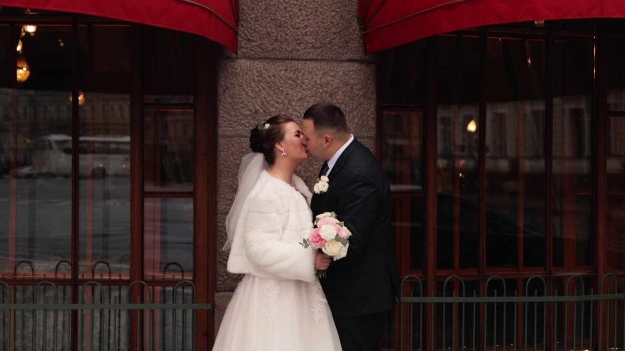 Свадебные клипы и фильмы. Свадебный фотограф и видеограф — Сергей и Дарья