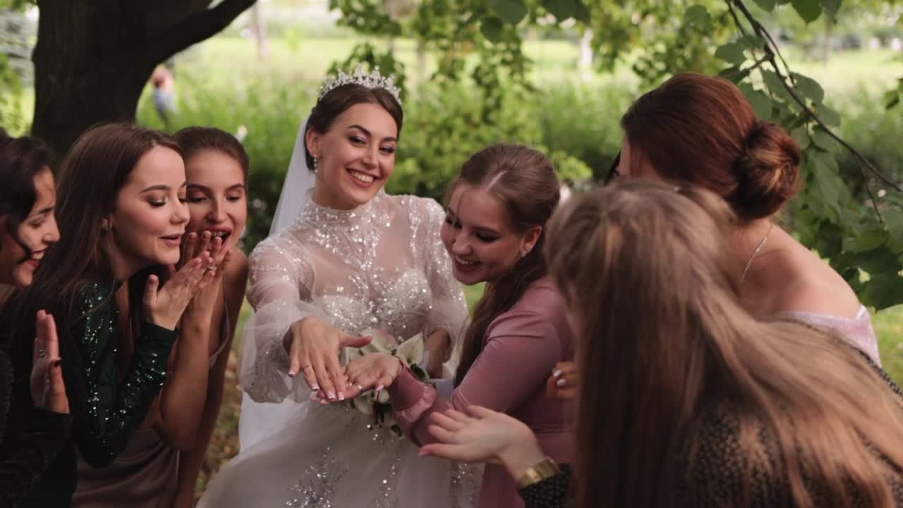 Свадебные клипы и фильмы. Свадебный фотограф и видеограф — Сергей и Дарья