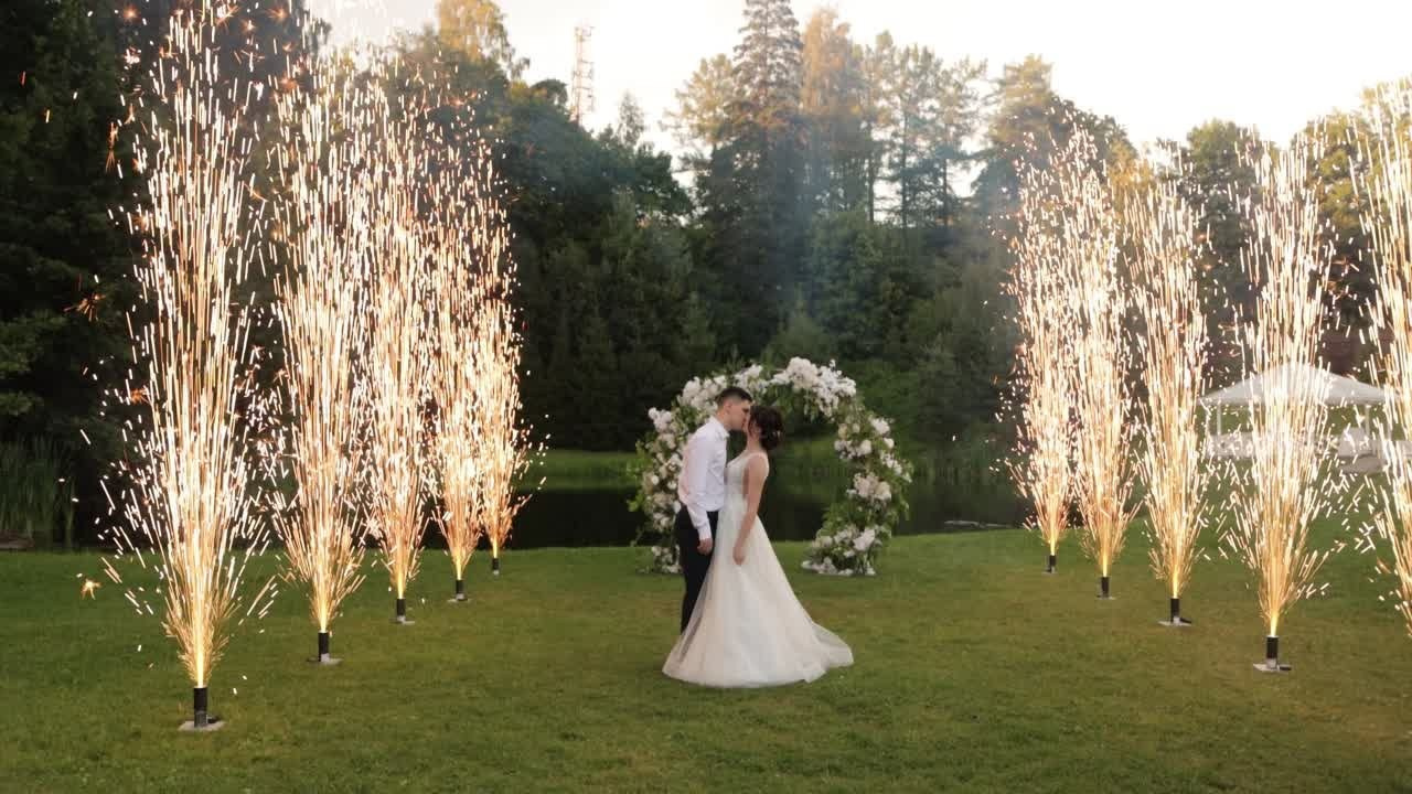Свадебные клипы и фильмы. Свадебный фотограф и видеограф — Сергей и Дарья