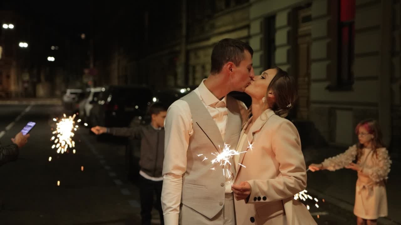 Свадебные клипы и фильмы. Свадебный фотограф и видеограф — Сергей и Дарья