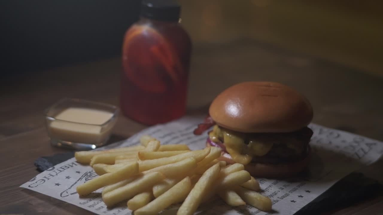Food-съемка для бургерной. Видеограф г. Брянск — Юлия Косарева