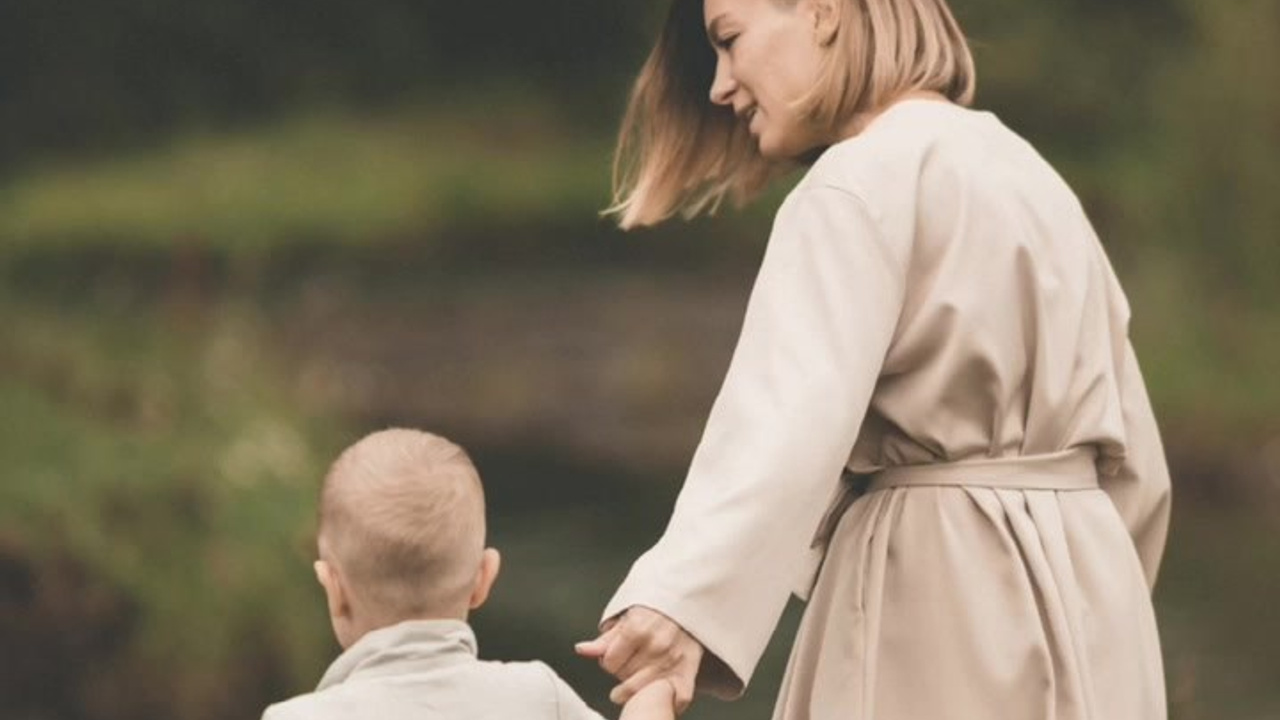 Мама и ее защитник. Семейный и свадебный фотограф Лилия Матонина | Ангарск, Иркутск, Усолье-Сибирское, Байкал (Листвянка, Ольхон), Иркутская область