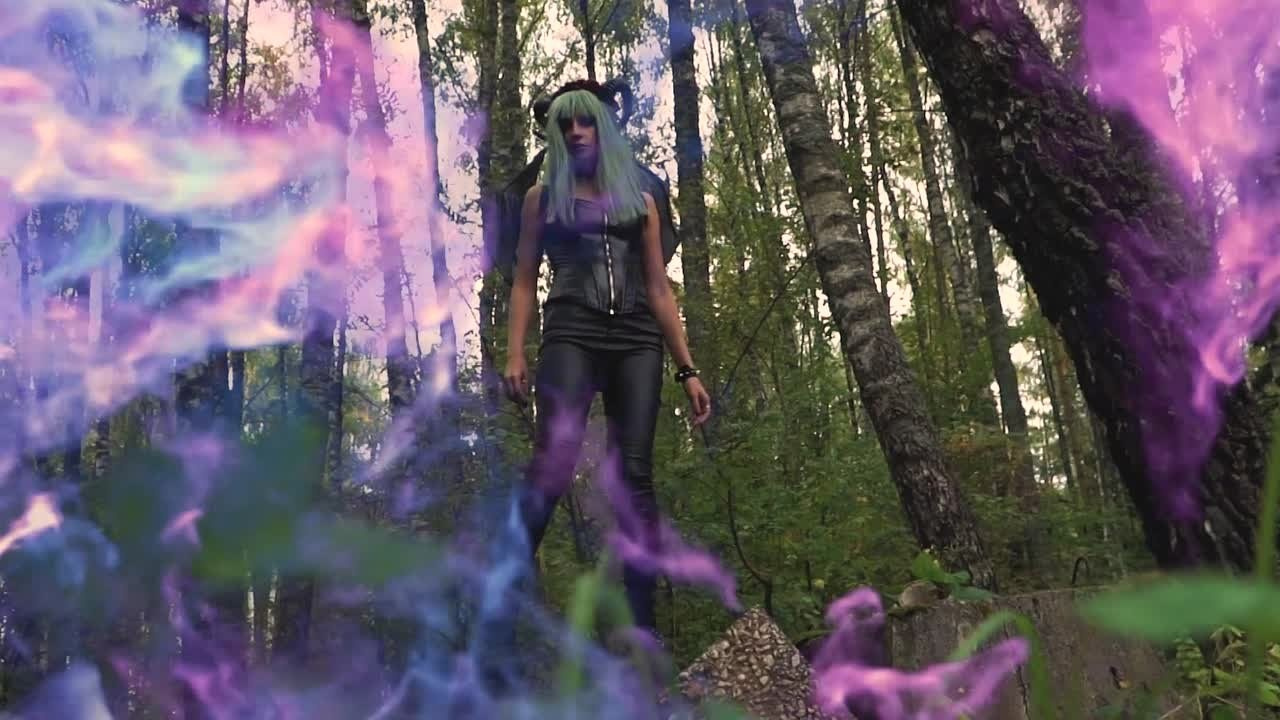 Видеокосплей, видео с фестивалей и музыкальные бэкстейджи