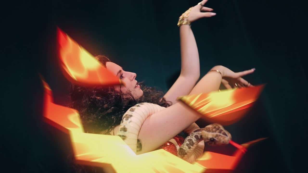 Видеокосплей, видео с фестивалей и музыкальные бэкстейджи