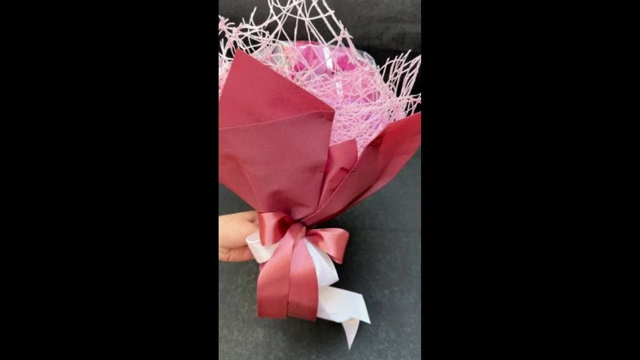 Букет «Земляника». Студия подарочных наборов «Владия»