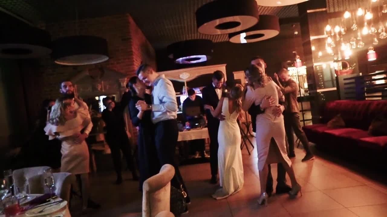 Свадебное видео / видеограф на свадьбу. Фото и видео съемка